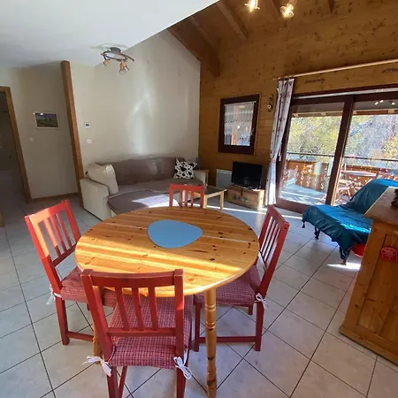 Spacieux 3 Pièces Avec Balcon Et Parking - Fr-1-692-106