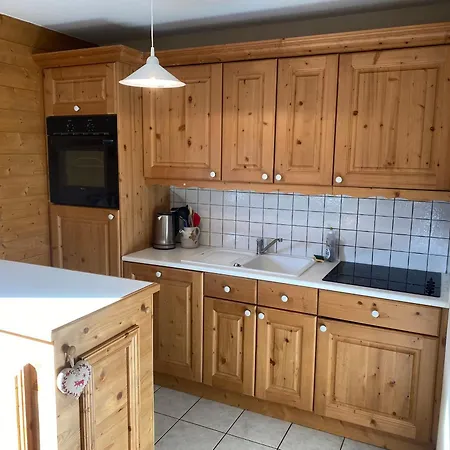 Spacieux 3 Pièces Avec Balcon Et Parking - Fr-1-692-106 Appartement