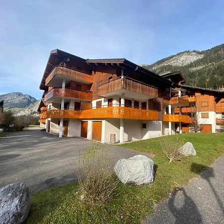 Spacieux 3 Pièces Avec Balcon Et Parking - Fr-1-692-106 Appartement